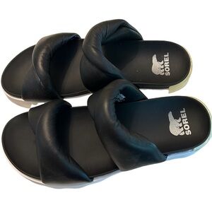 Brand New! Never worn! Comfy & cute size 12M sandals! A must have for summer!🩷